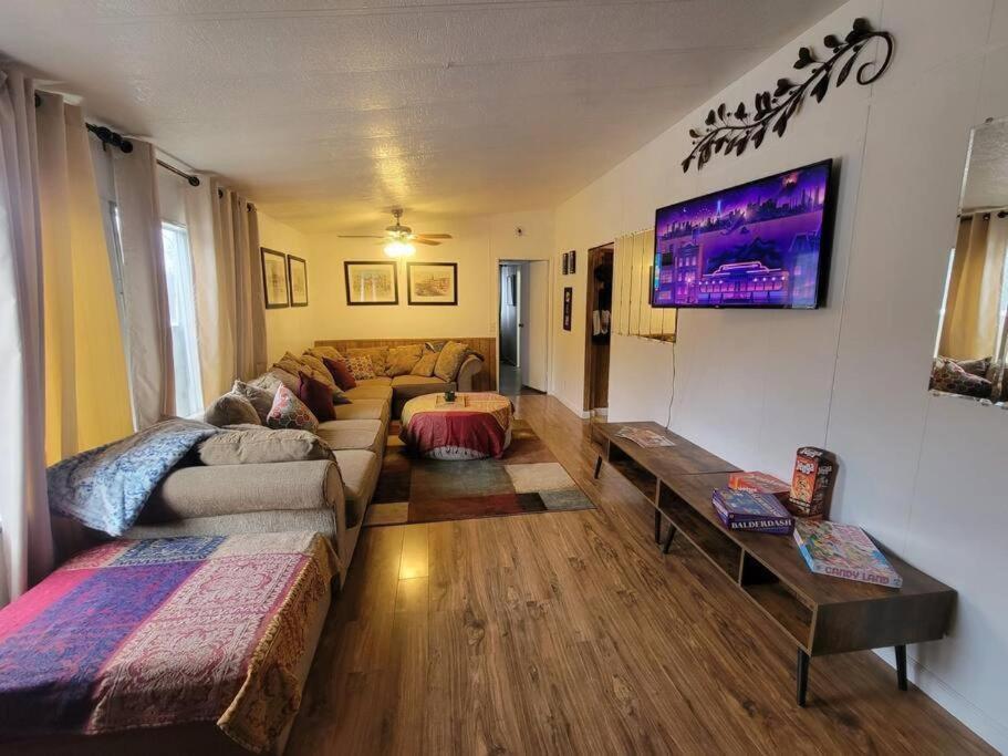 Campground At Sequoia Mountain Farms - Bring Your Own Tent Or Rv - No Bedrooms Or Beds Provided Miramonte Exterior photo